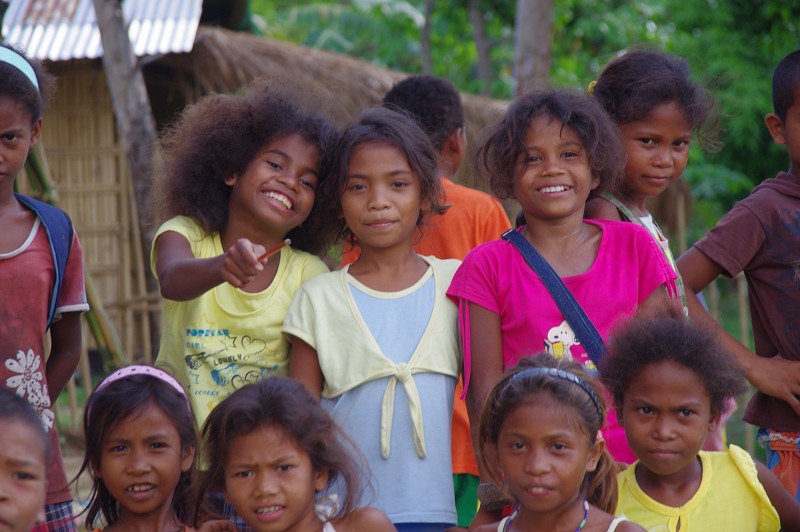 Donation_Aeta_Zambales_06_2011_087