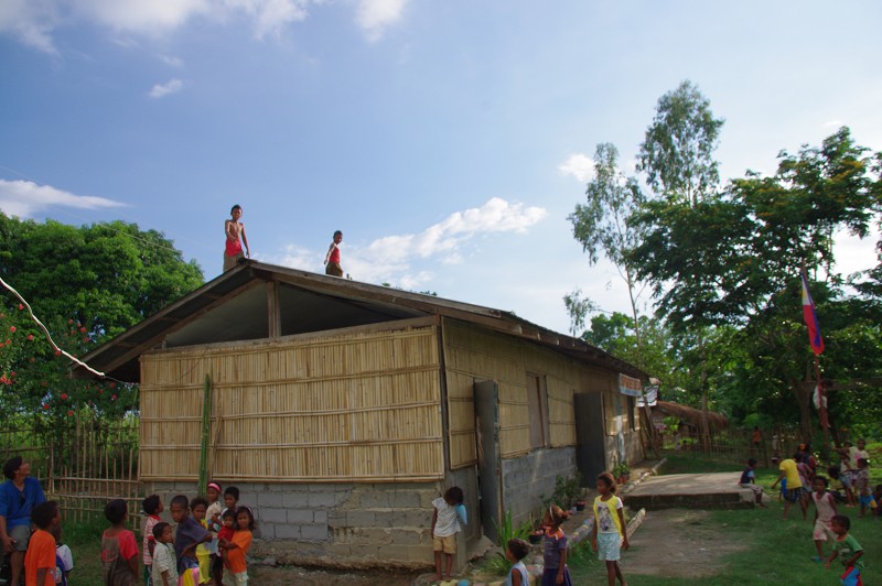 Donation_Aeta_Zambales_06_2011_107