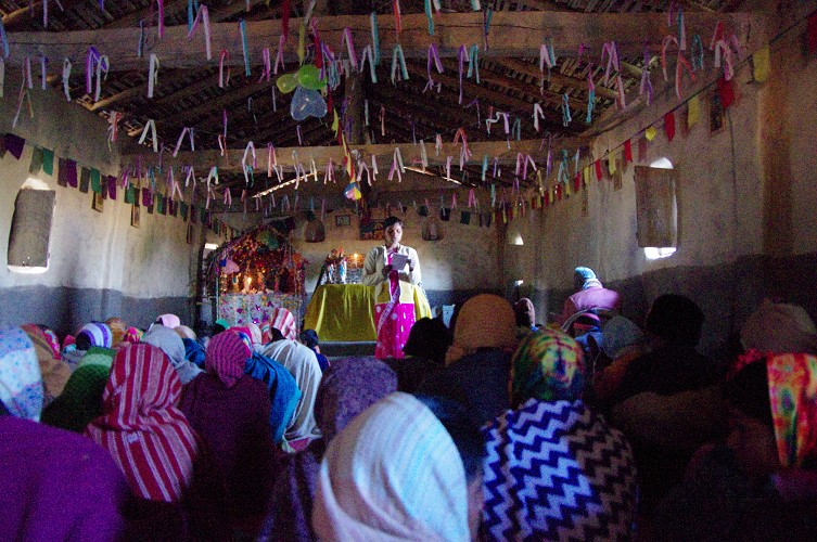 16_Morning_mass_in_Bishumpur_Dec25_05