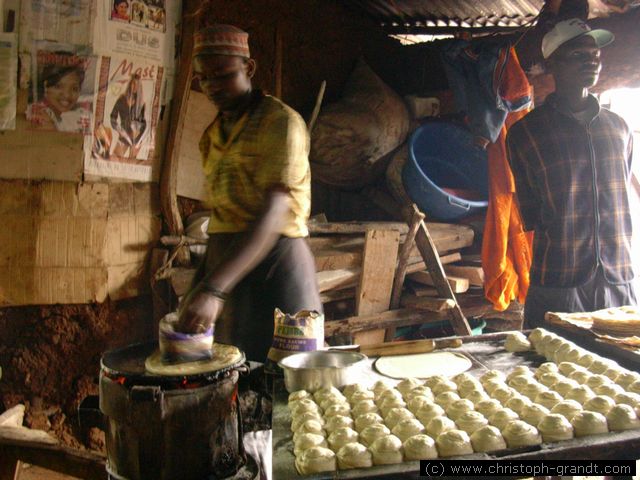 making chapatis, Kibera slum