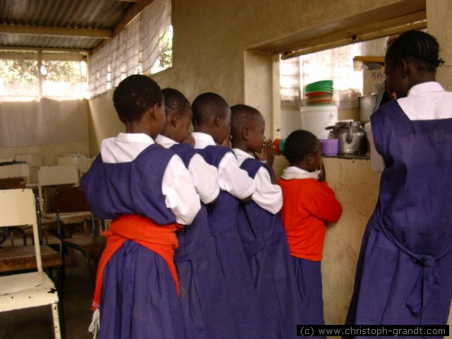 praying before lunch