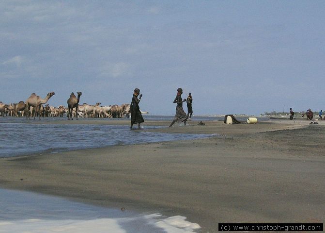 Turkana people near Eliye Springs