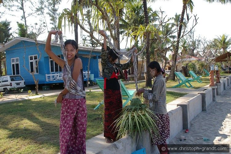 3_Chaungtha-Beach_21