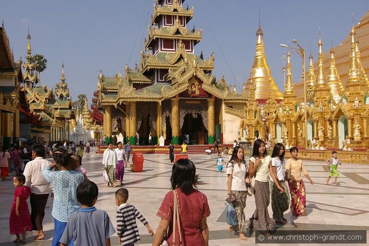 8_Shwedagon_(Yangon)_12