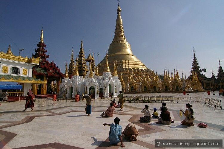 8_Shwedagon_(Yangon)_16