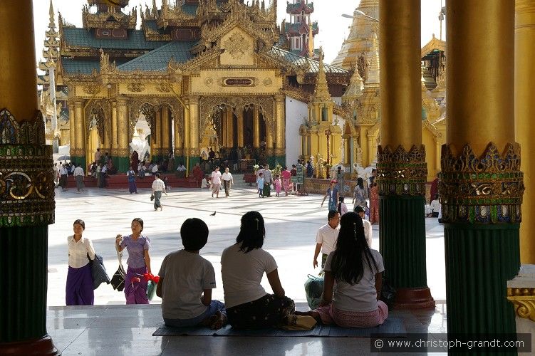 8_Shwedagon_(Yangon)_19