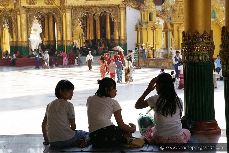 8_Shwedagon_(Yangon)_20