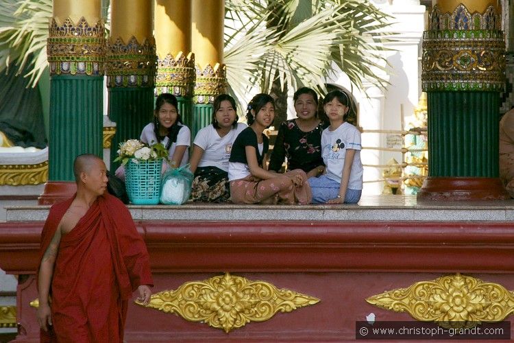 8_Shwedagon_(Yangon)_22