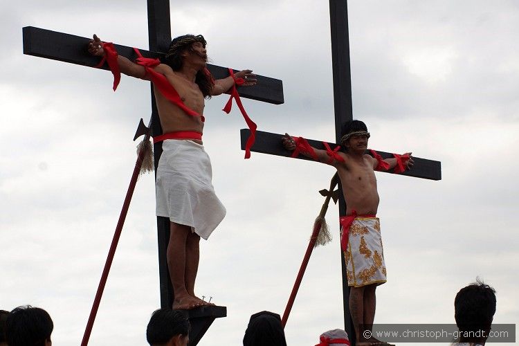 02_Pampanga_Crucification_09