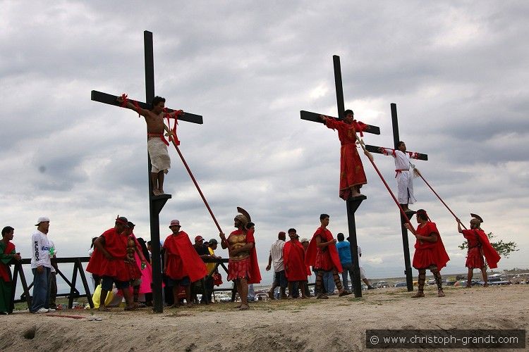 02_Pampanga_Crucification_12