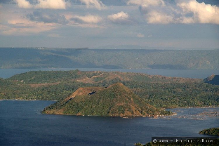 09_Lake_Taal_24